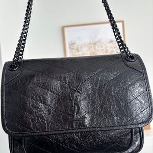 Y S L  Black Leather Shoulder Bag